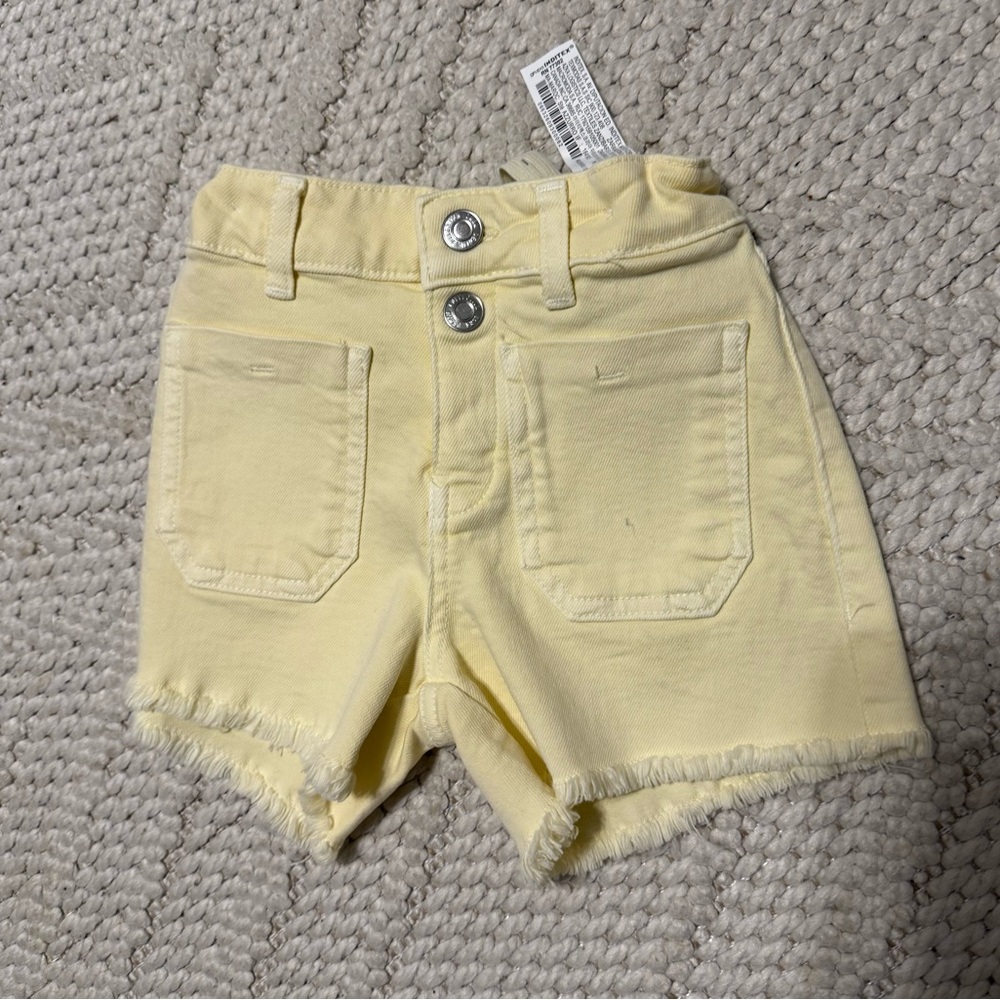 NWOT, Zara Kids Pale Yellow Frayed Denim Shorts, size 6